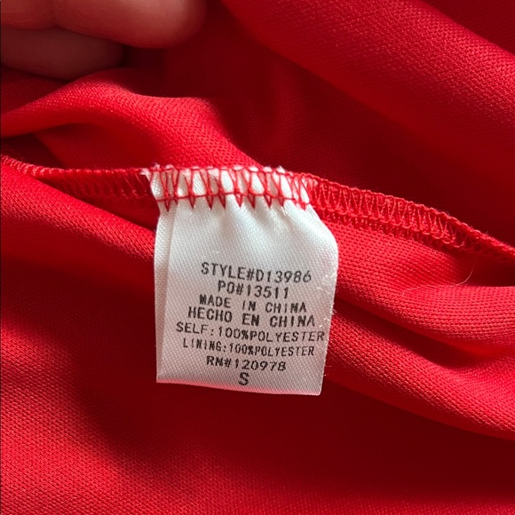 Entro- Red Sleeveless Dress - Picture 5 of 5